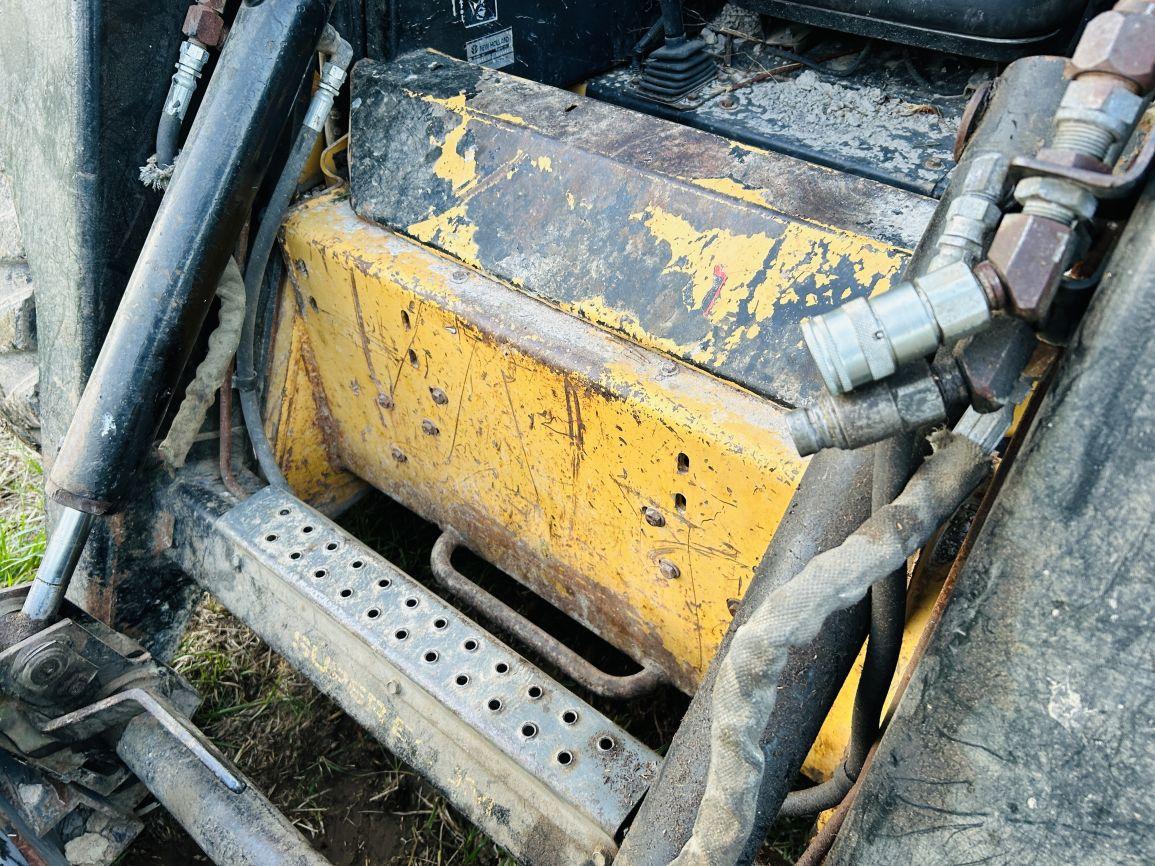 1996 New Holland LX885 Skid Steer