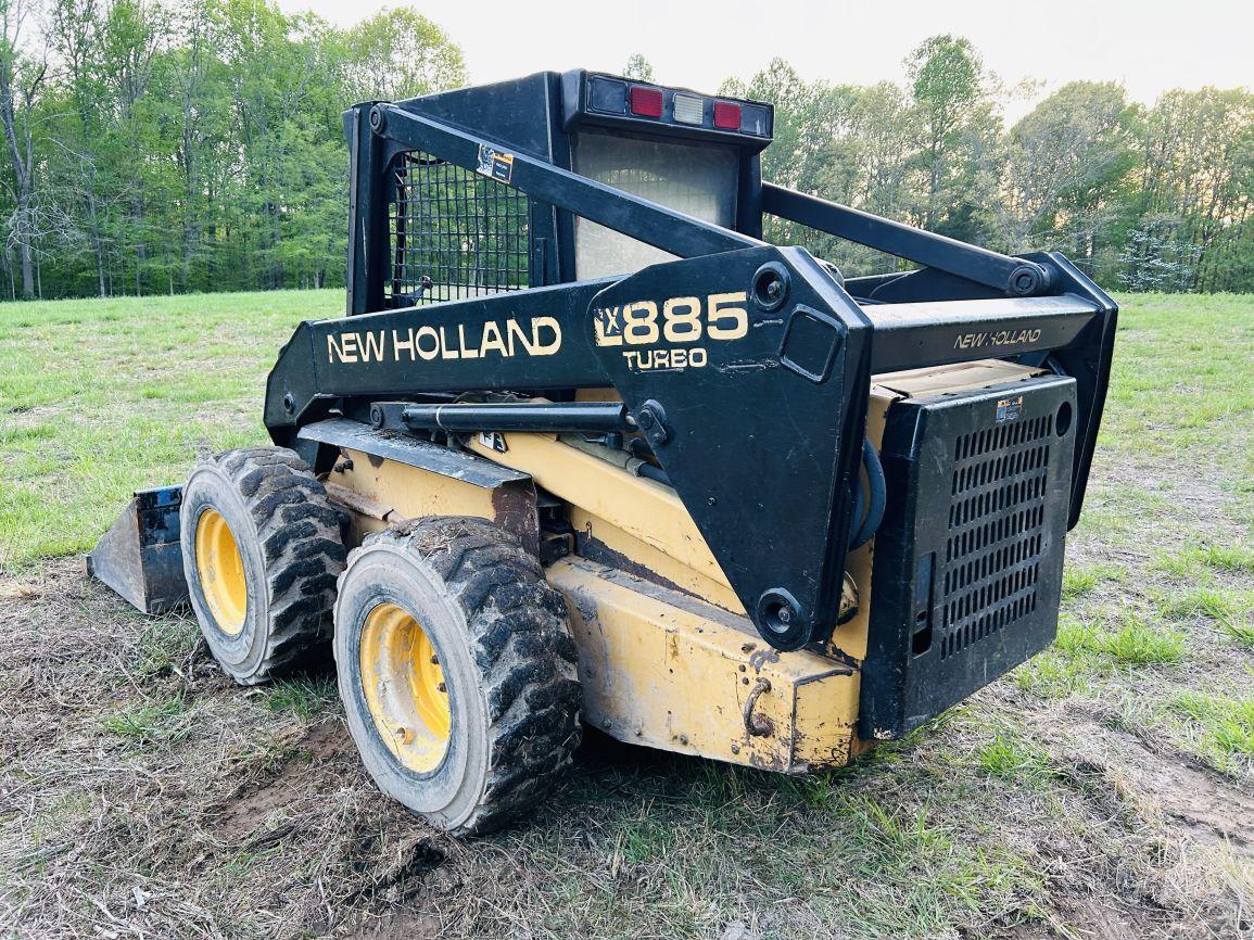 1996 New Holland LX885 Skid Steer