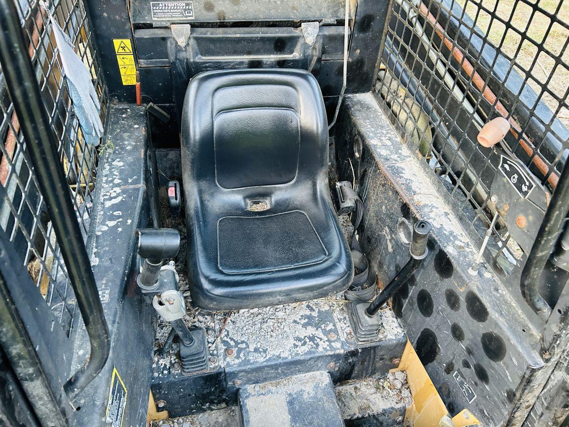 1996 New Holland LX885 Skid Steer