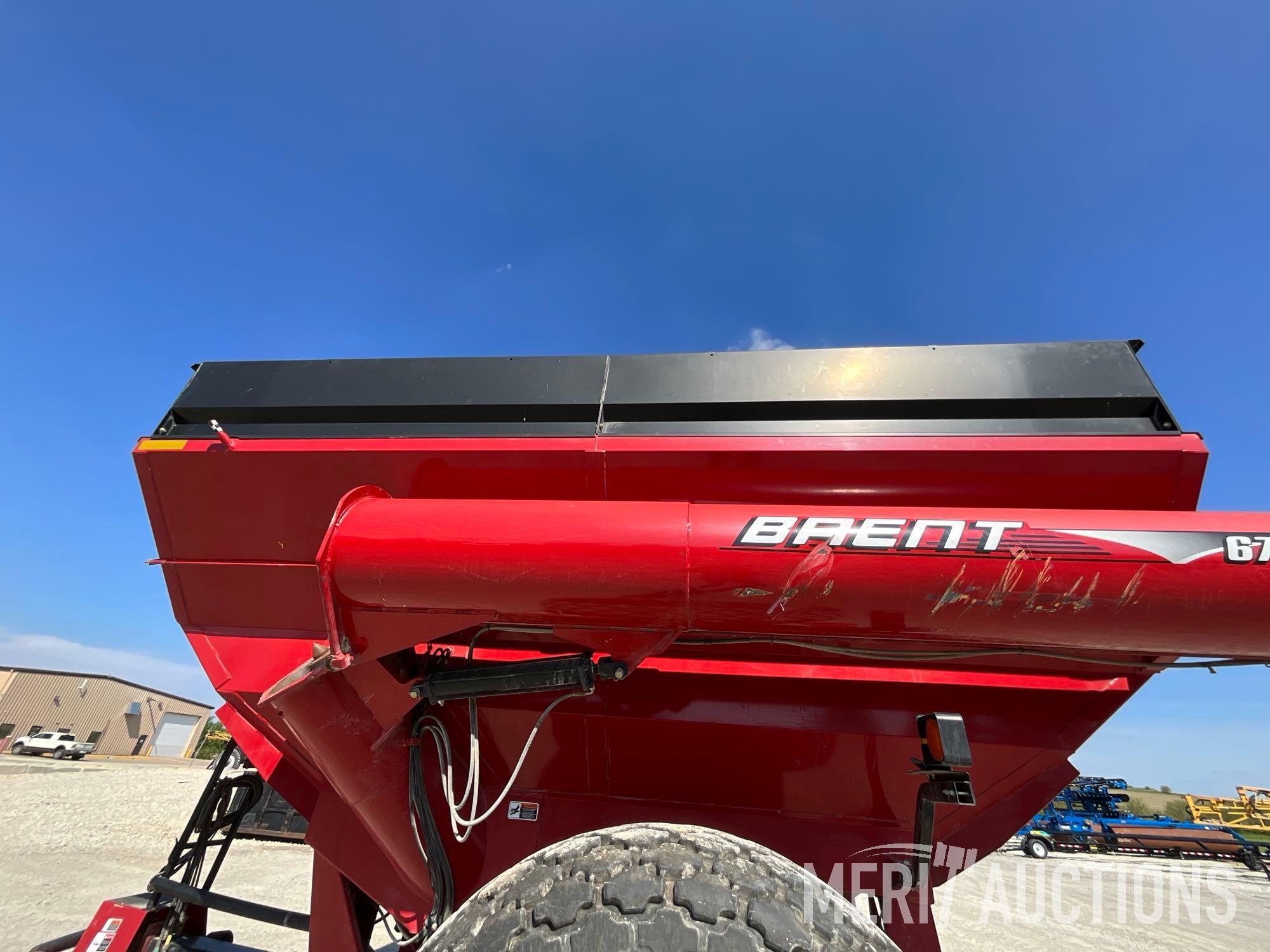 2010 Brent 678 Grain Cart