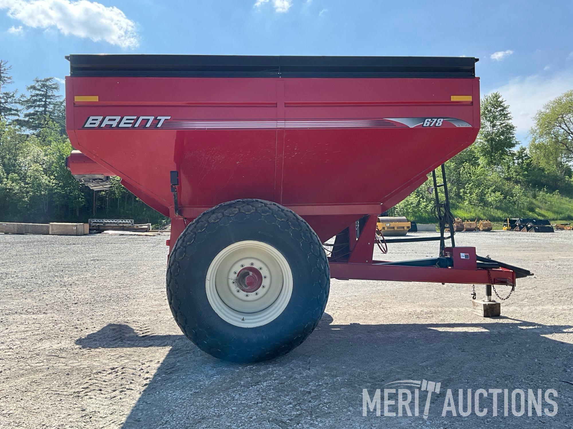 2010 Brent 678 Grain Cart