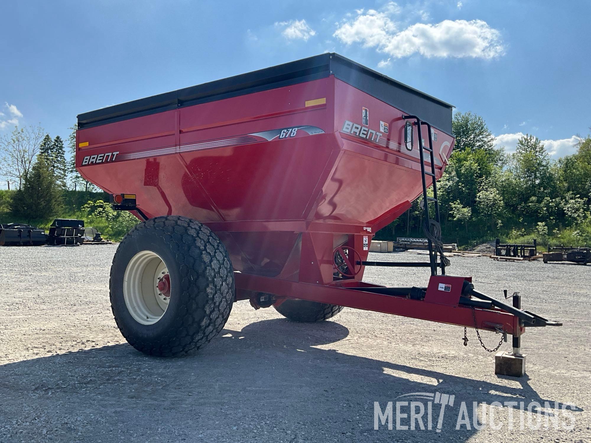 2010 Brent 678 Grain Cart