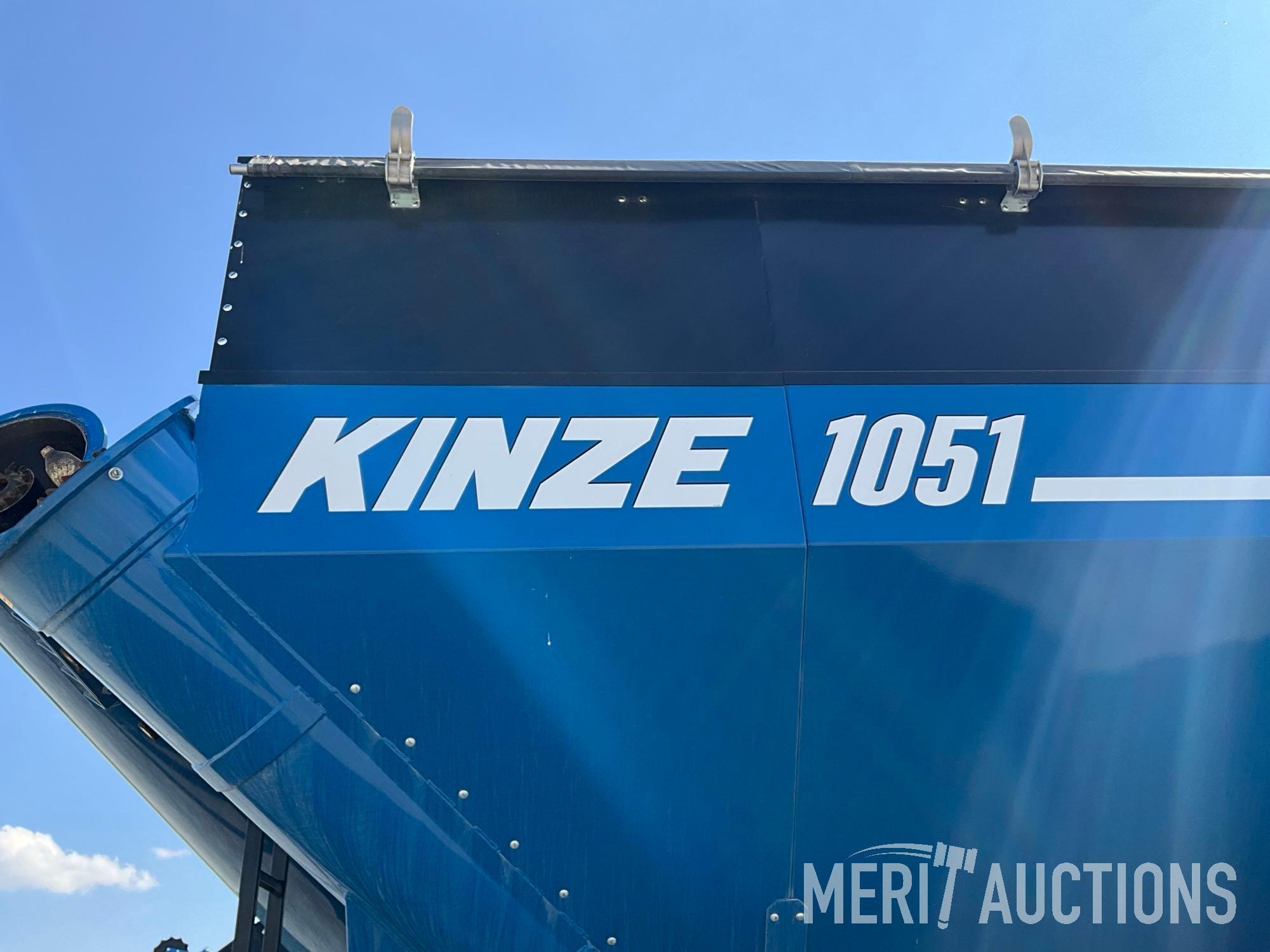 2021 Kinze 1051 Grain Cart