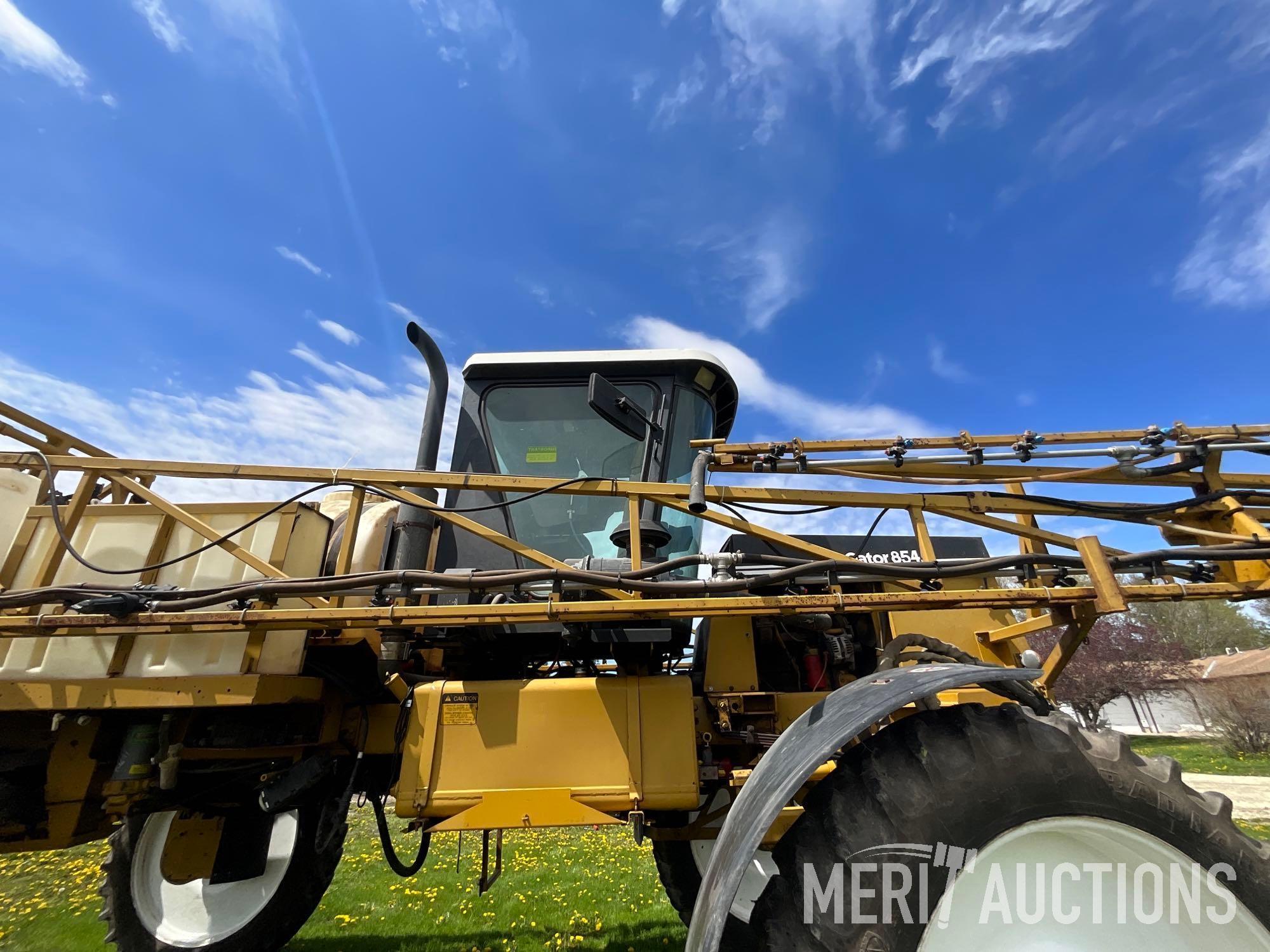 1996 854 Rogator Sprayer