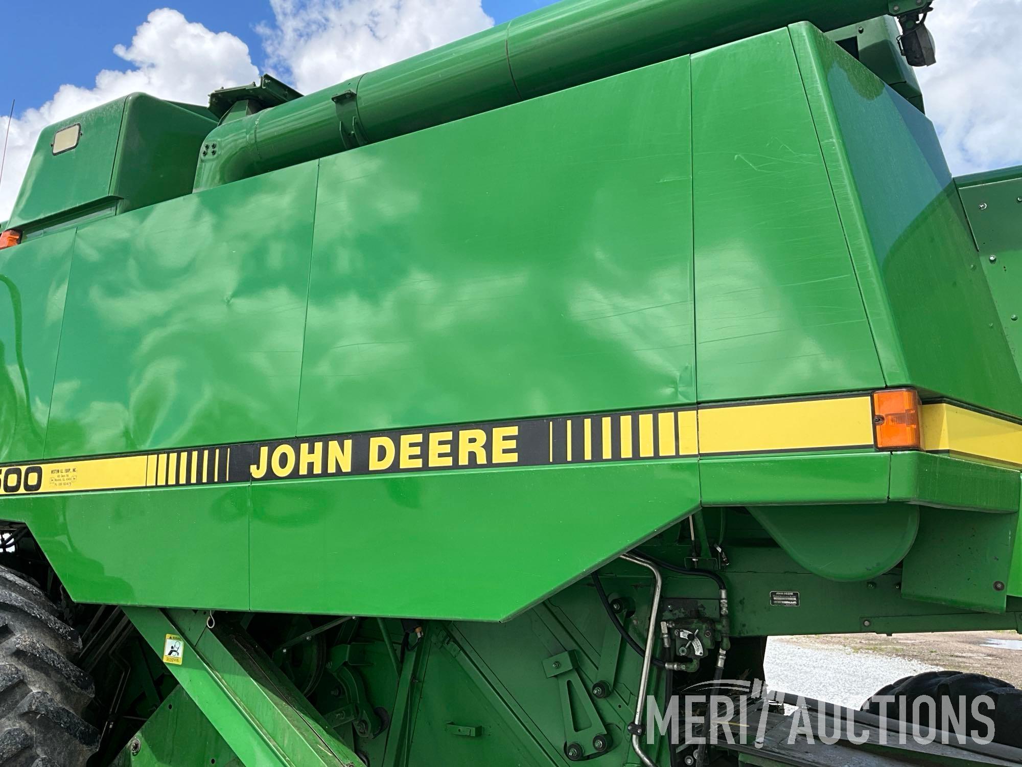 1989 John Deere 9500 Combine