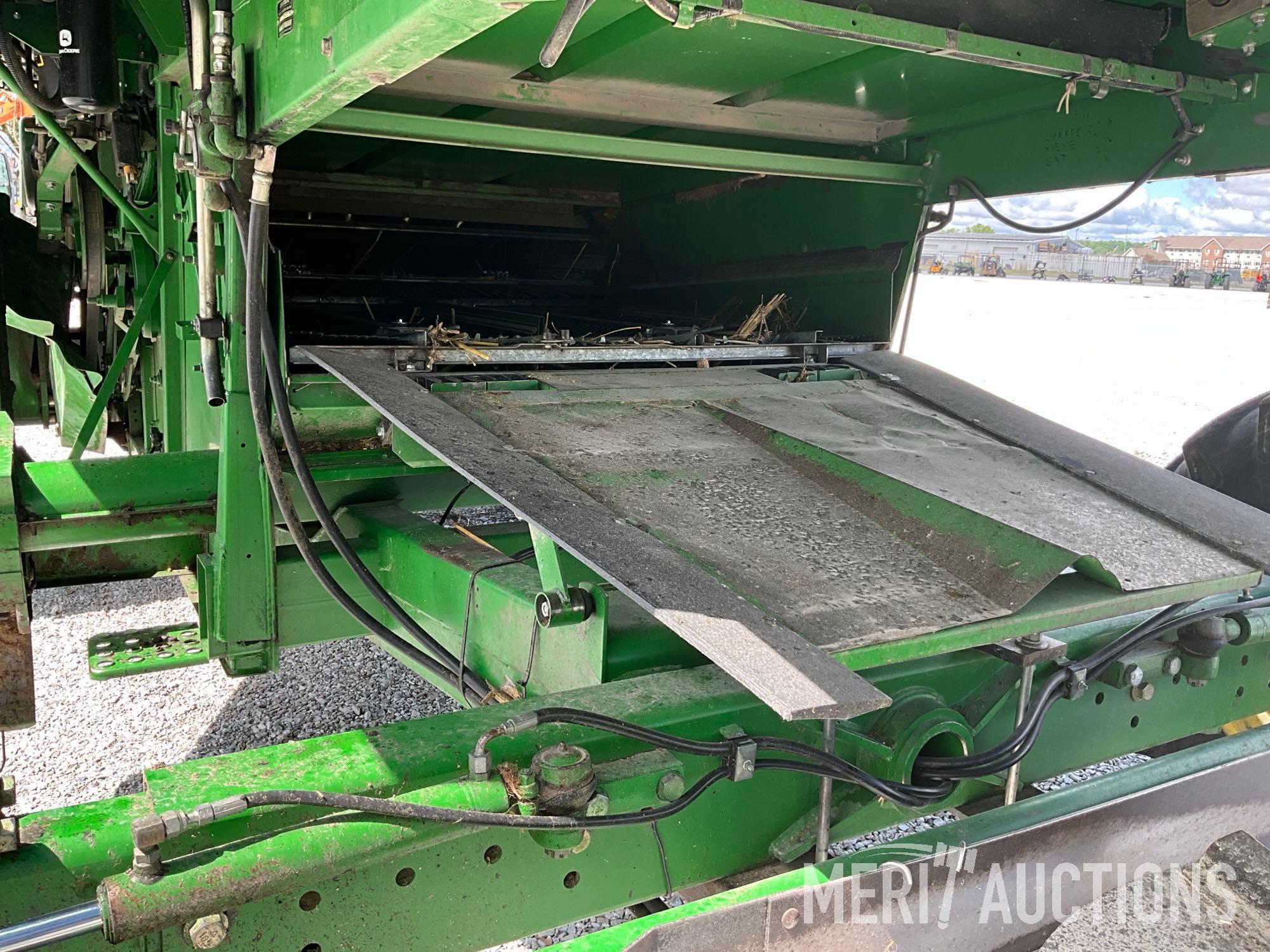 1989 John Deere 9500 Combine