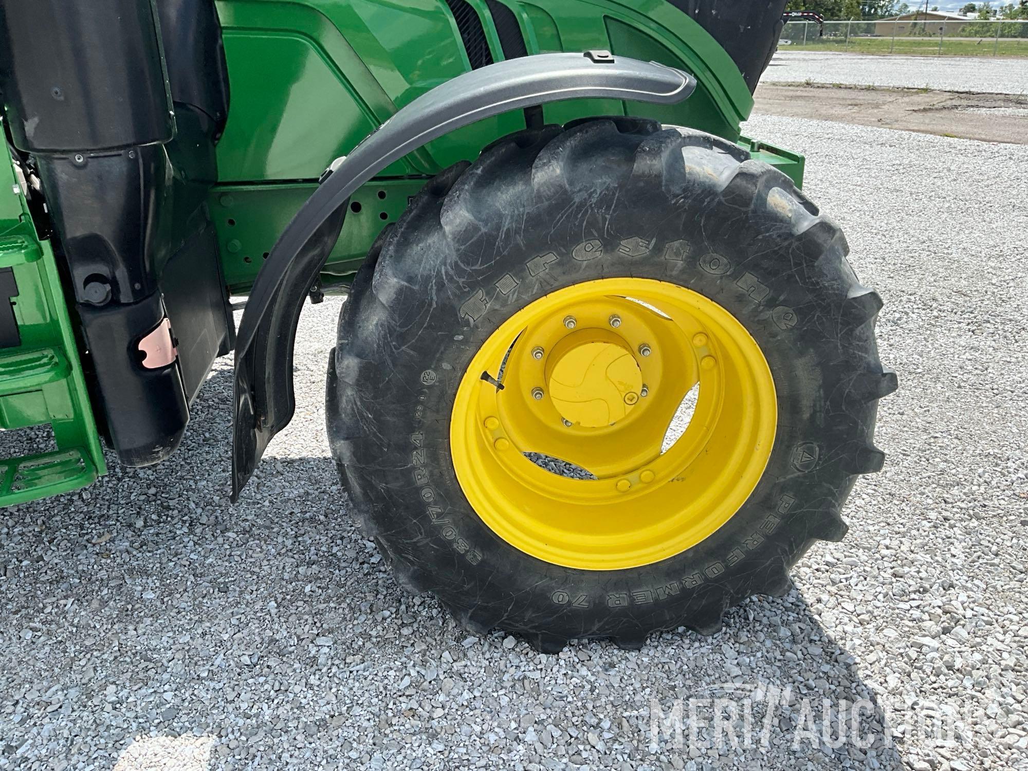 2019 John Deere 6120M