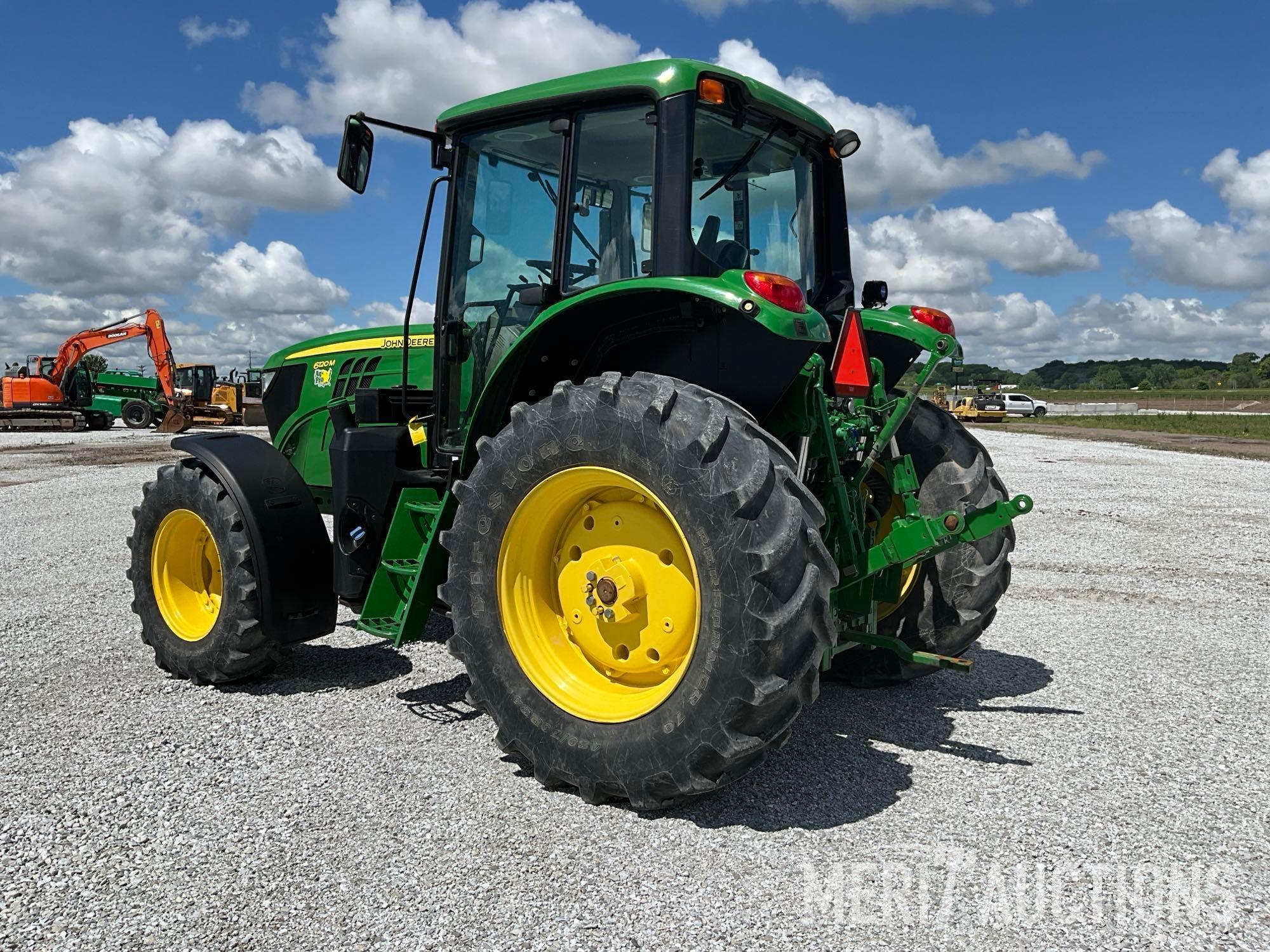 2019 John Deere 6120M