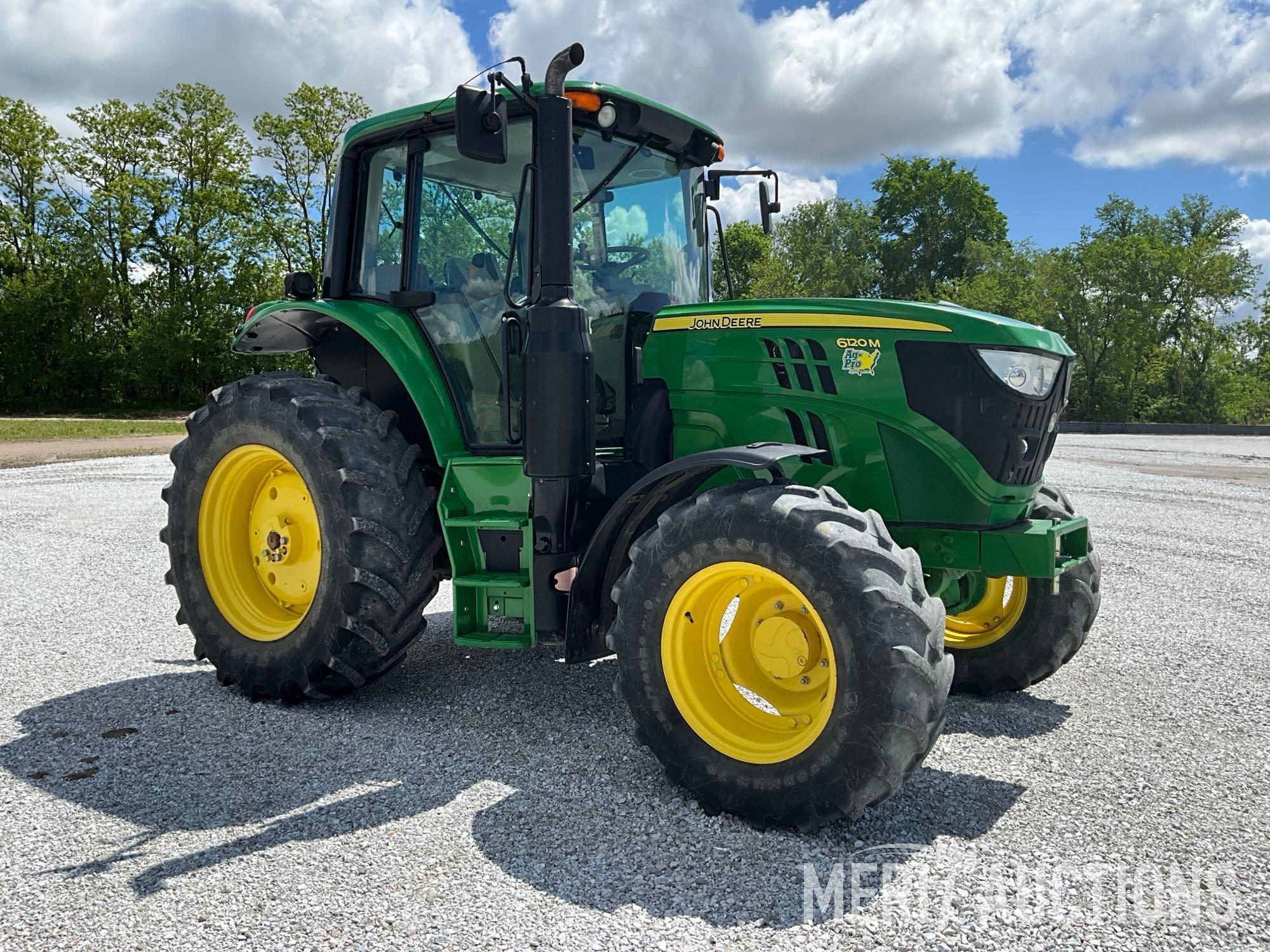 2019 John Deere 6120M