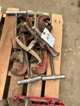 PIPE CUTTERS