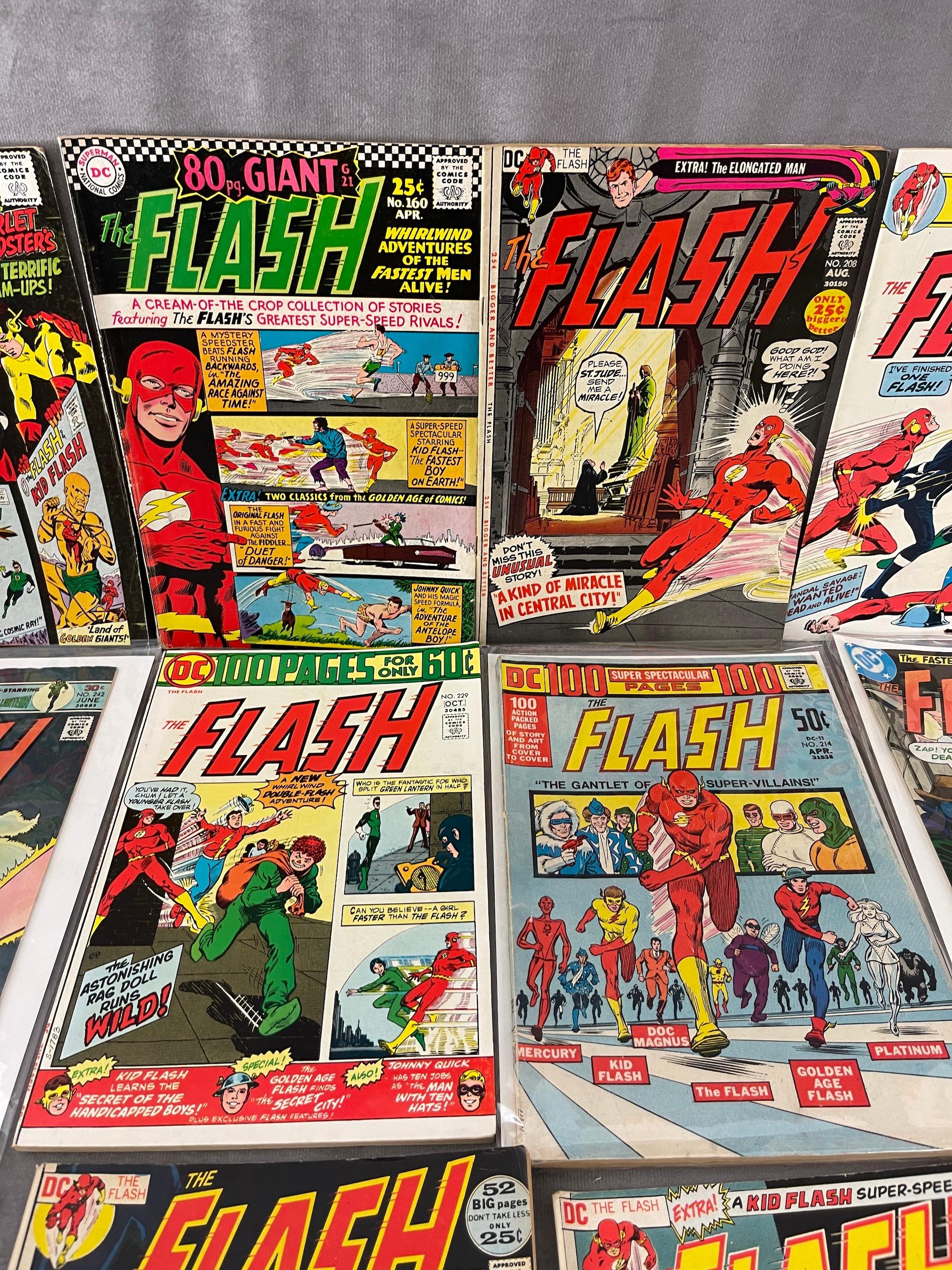 VINTAGE COMIC BOOK COLLECTION flash DC COMICS OT 14