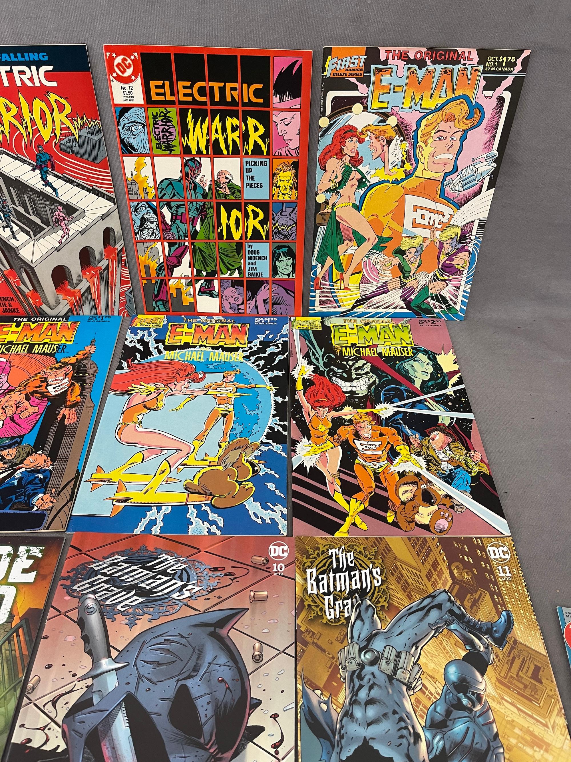 VINTAGE COMIC BOOK COLLECTION DC COMICS LOT 25