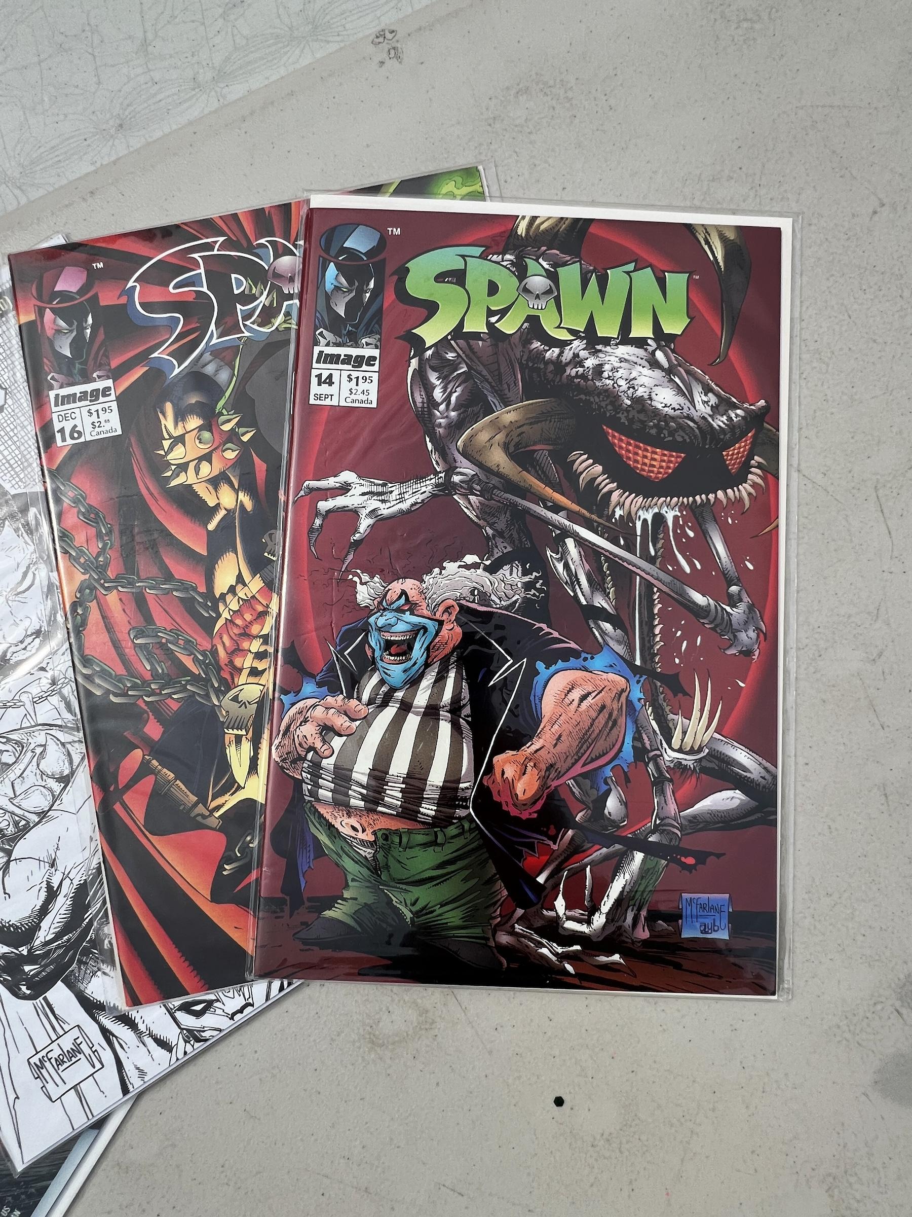 Comic Book Spawn Collection lot 10 NF