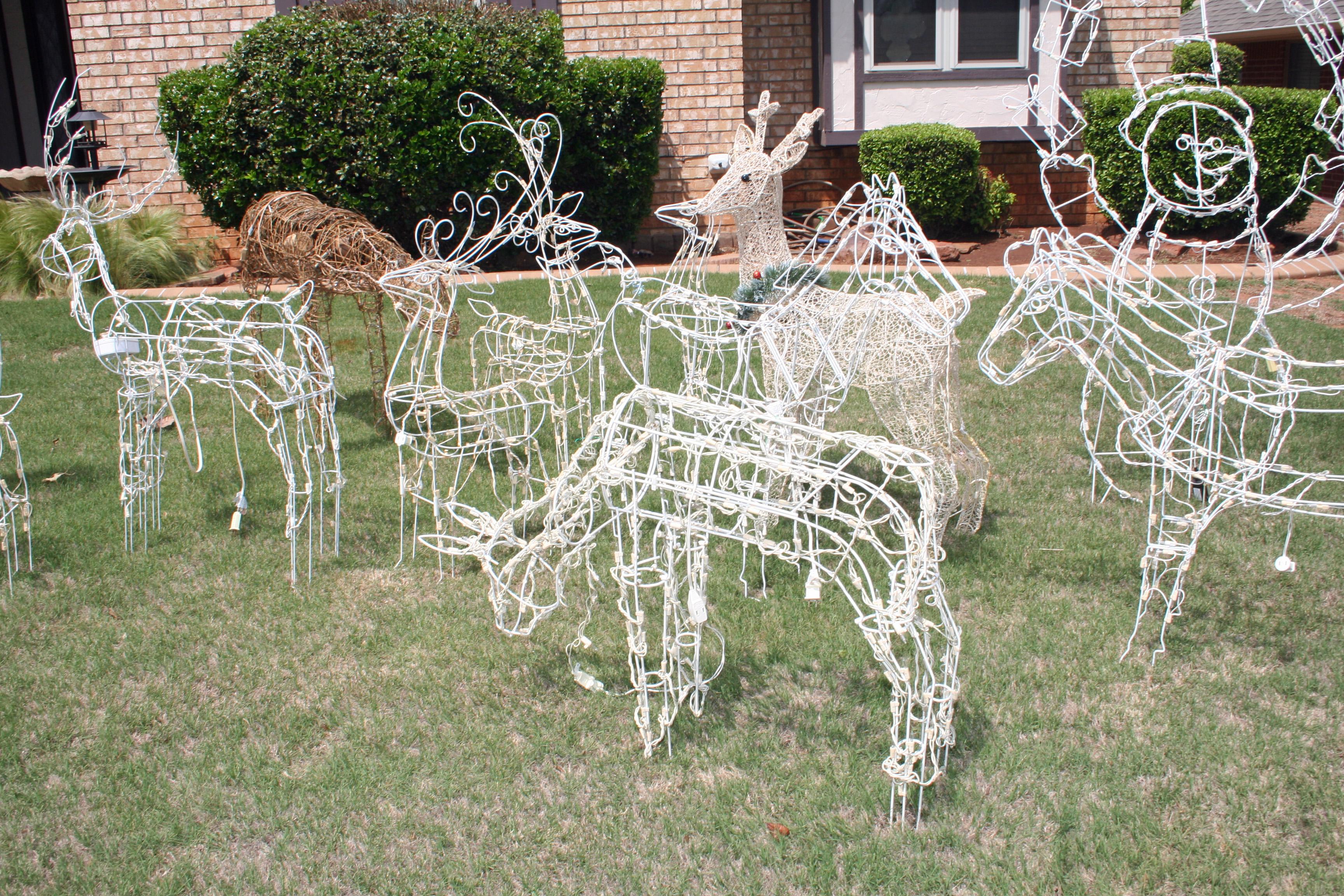 Holiday Lawn Decor 1