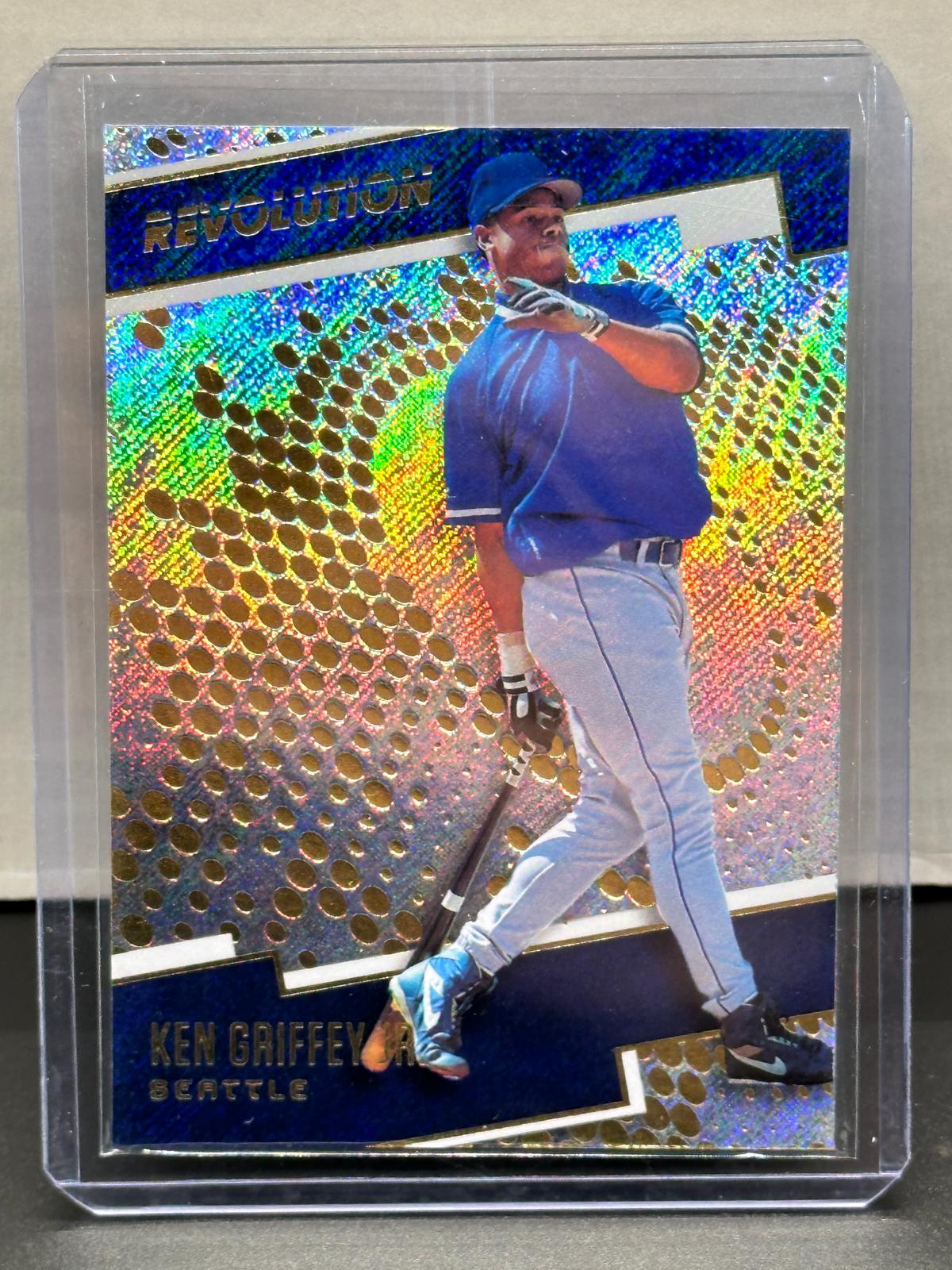 Ken Griffey Jr. 2018 Panini Revolution #1