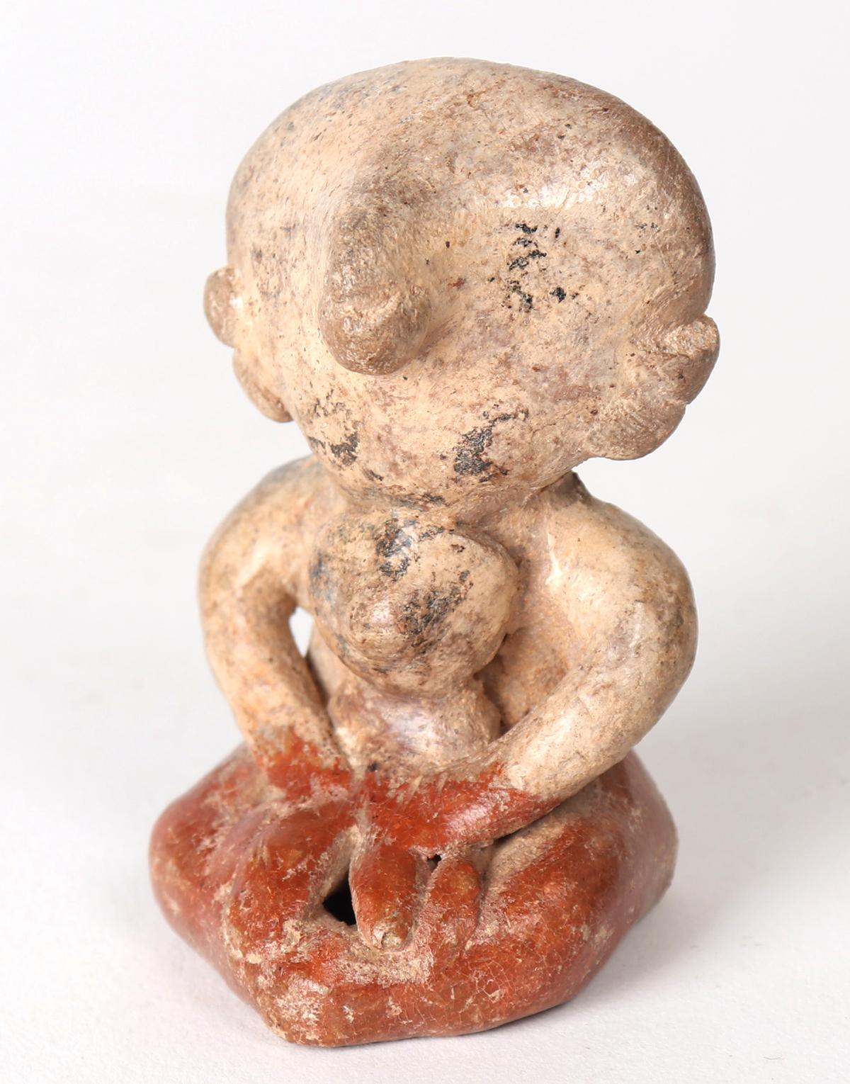 Chinesco Seated Mother & Child, 100BCE-250CE