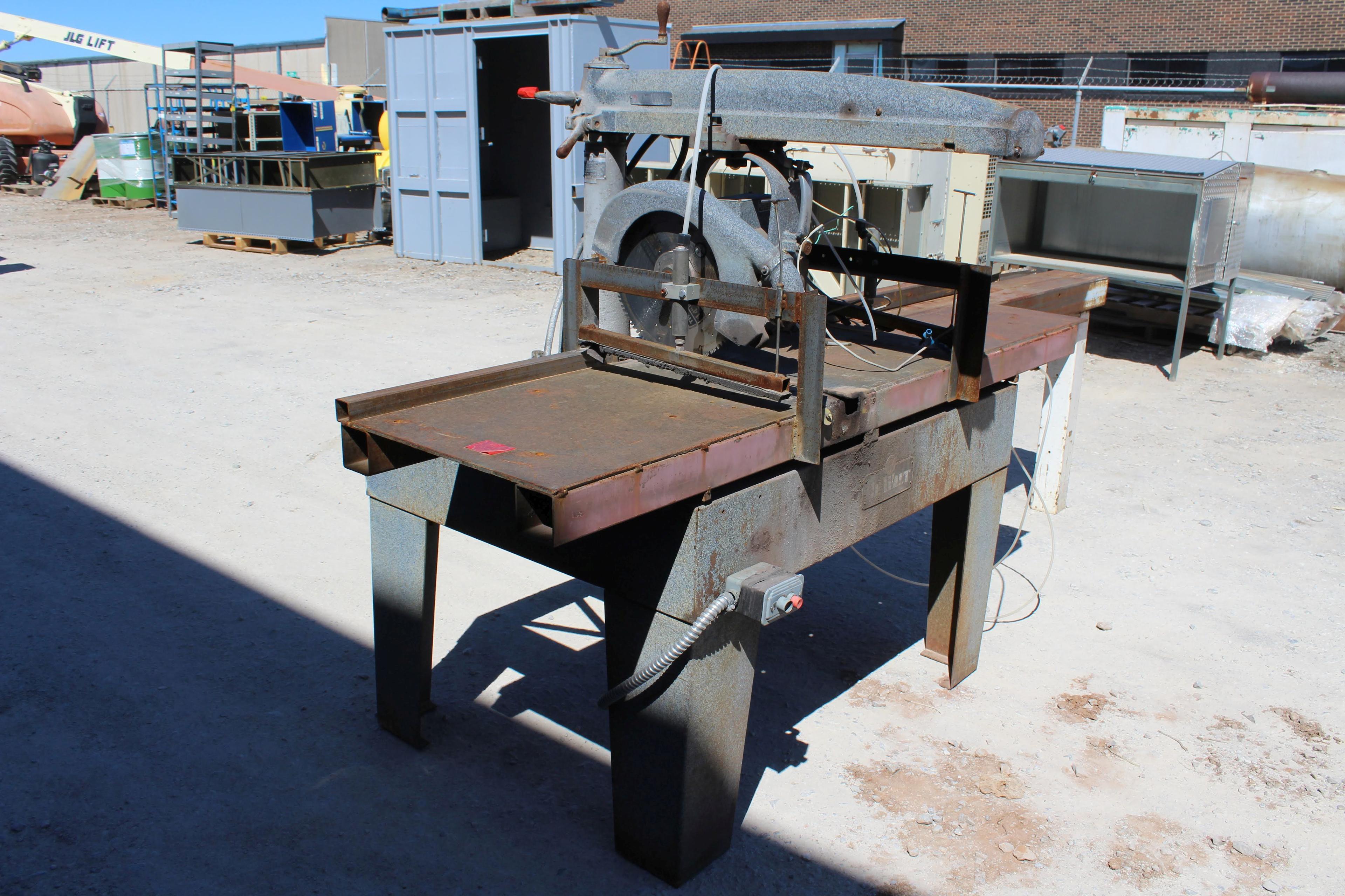 DeWalt Radial Arm Saw