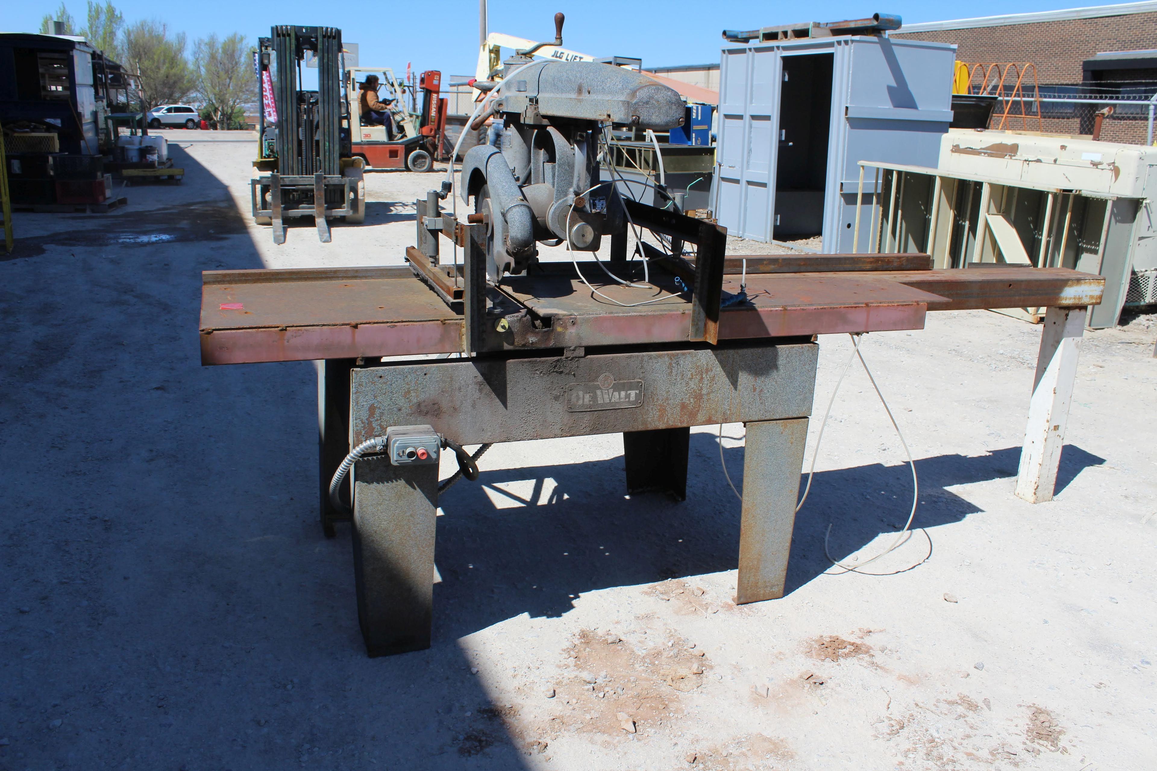 DeWalt Radial Arm Saw