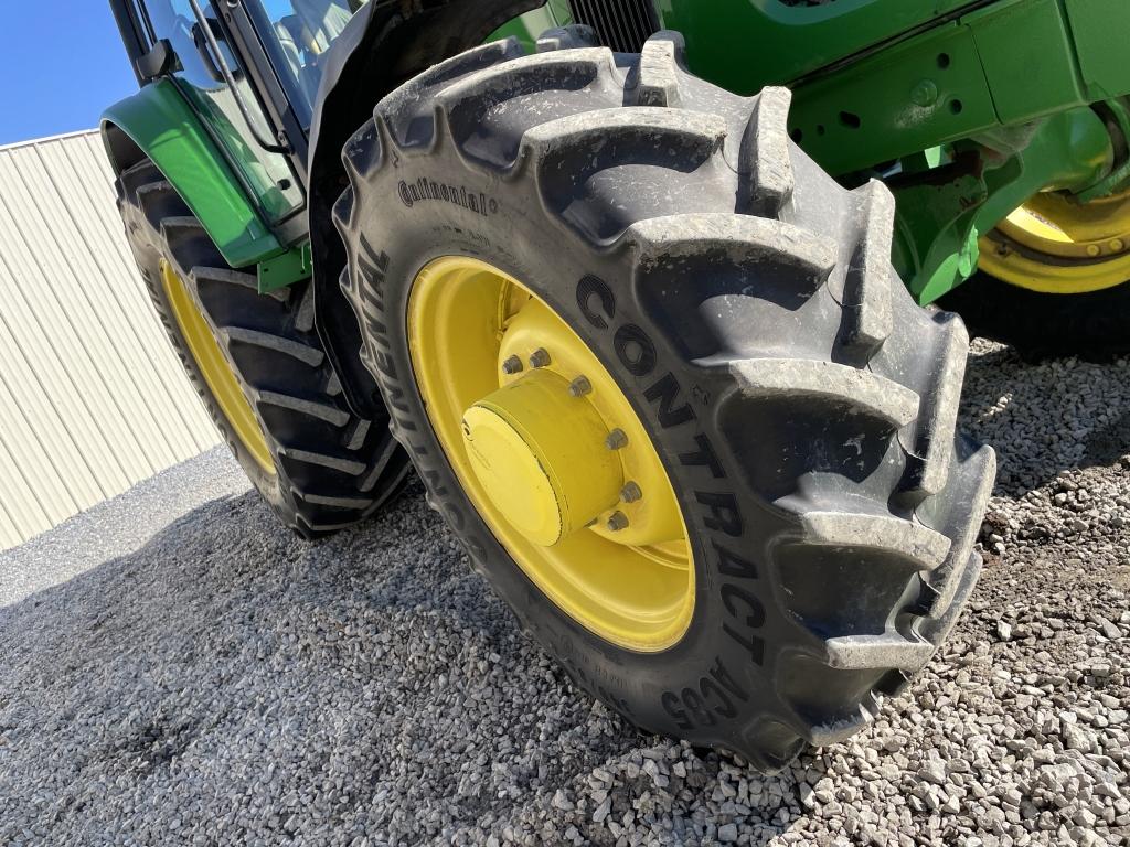 John Deere 7130 Tractor