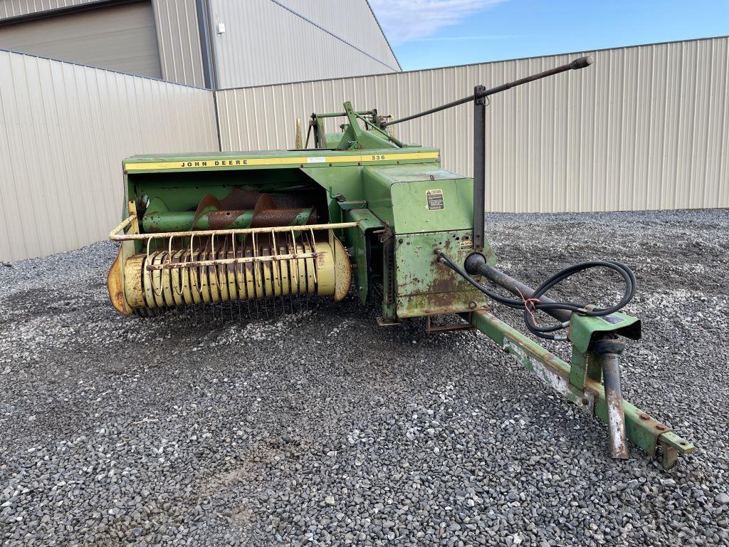 John Deere 336 Square Baler