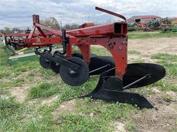 International 440 Plow