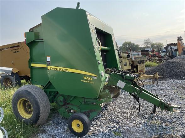 John Deere 449 MegaWidePlus Round Baler