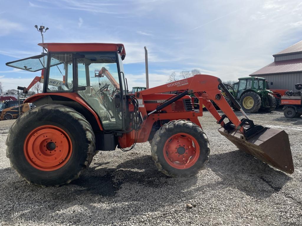 Kubota M8200 Loader Tractor