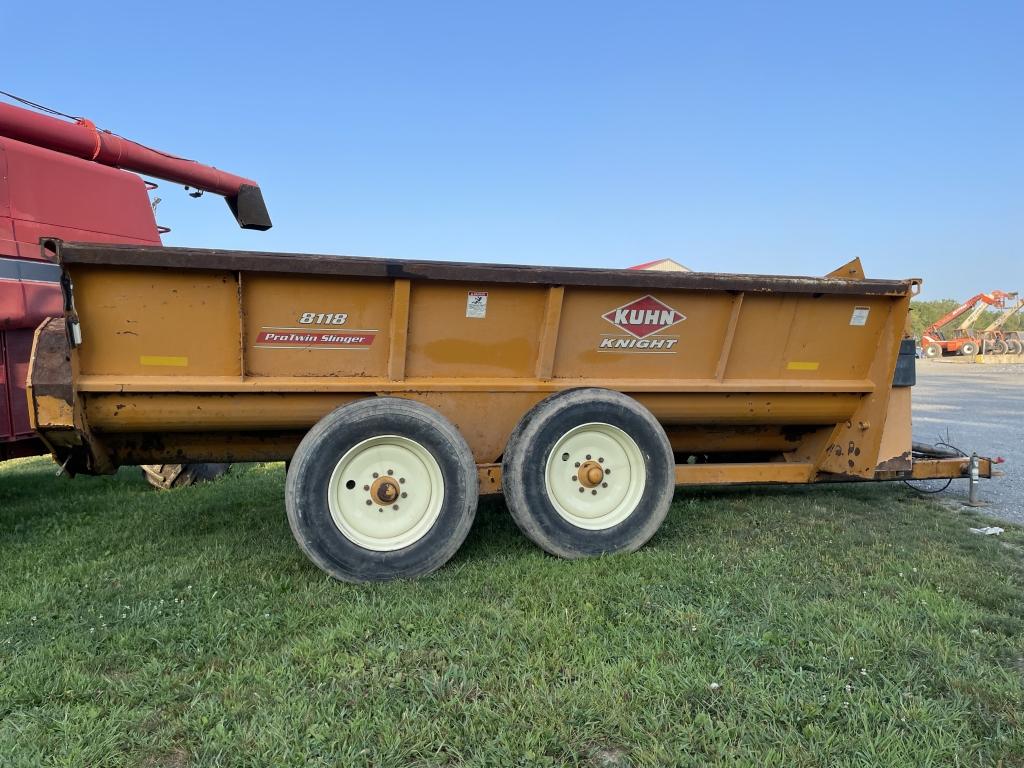 Kuhn Knight 8118 Pro Slinger  Spreader