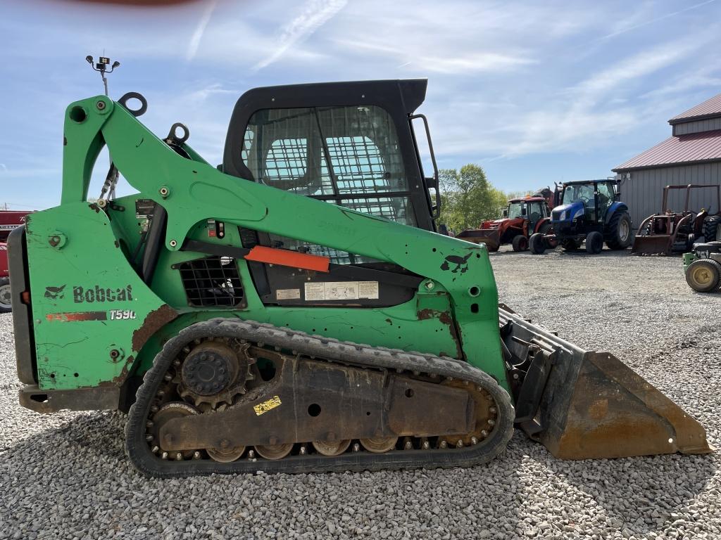 Bobcat T590 Track Skid Loader