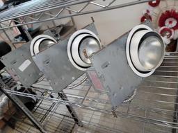 (3) recessed light fixtures with trim and floodlights