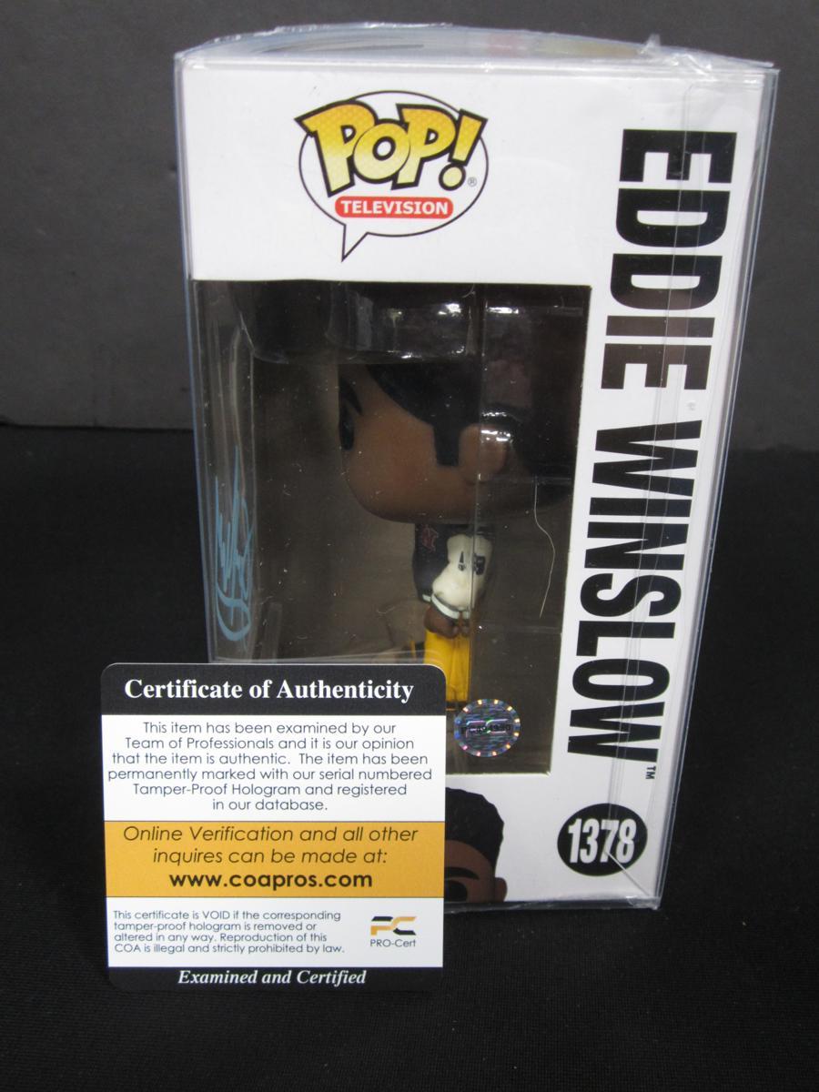 DARIUS MCCRARY SIGNED FUNKO POP COA