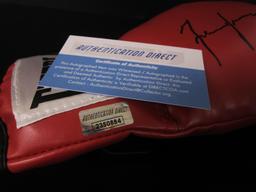 FRANK LUCAS RICHIE ROBERTS SIGNED GLOVE COA