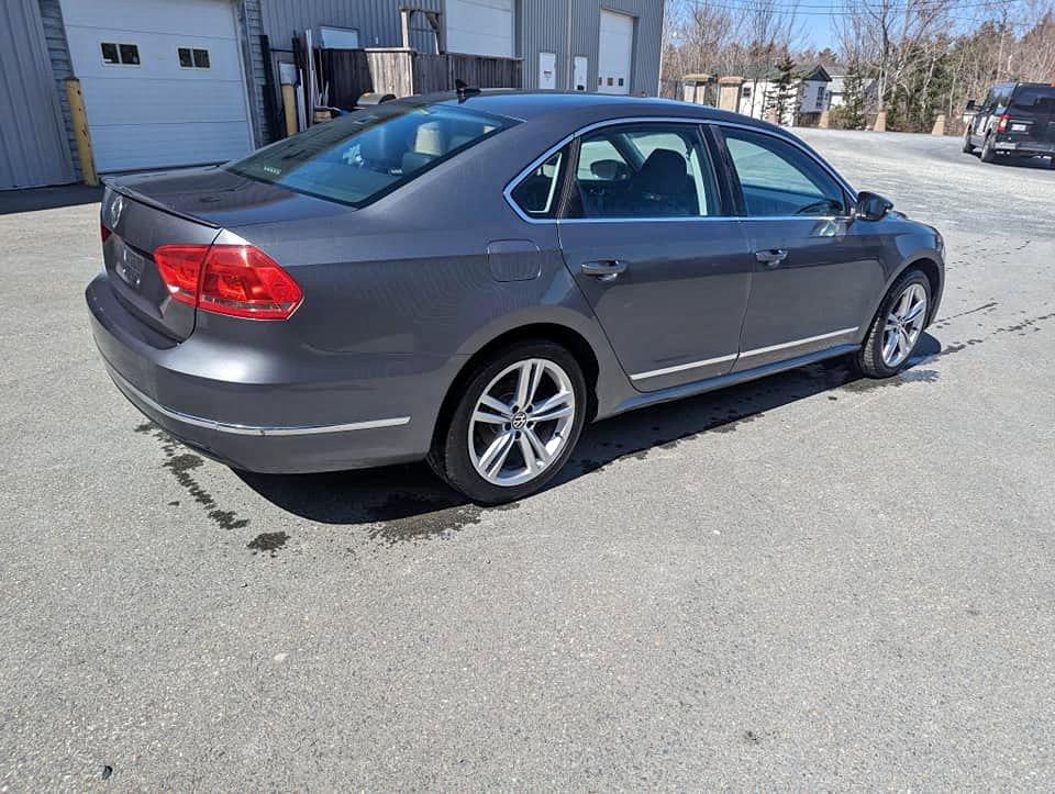 2012 VOLKSWAGEN PASSAT