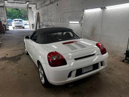 2002 TOYOTA MR2