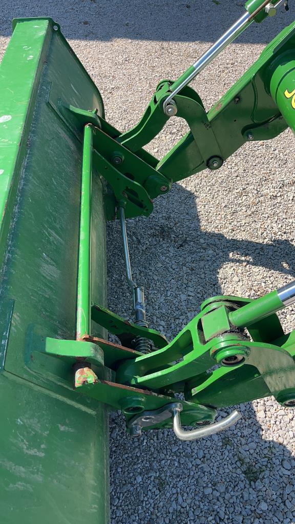 2015 John Deere 6105D