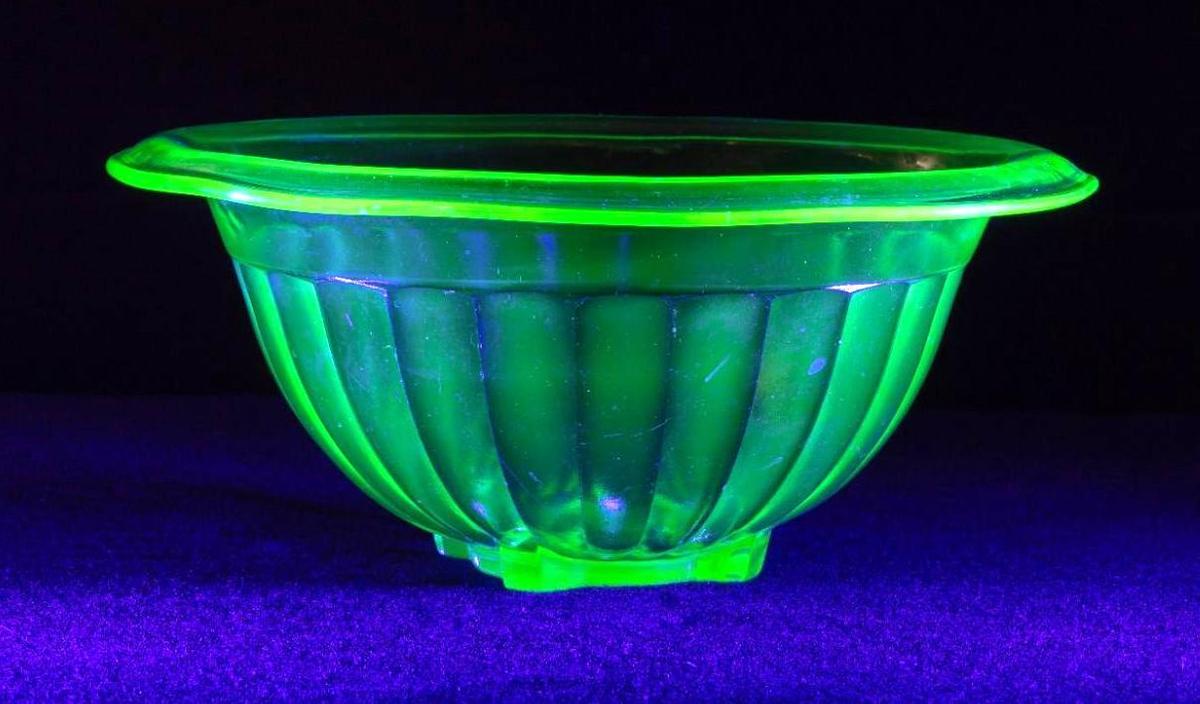 Uranium Glass Mixing Bowl 2