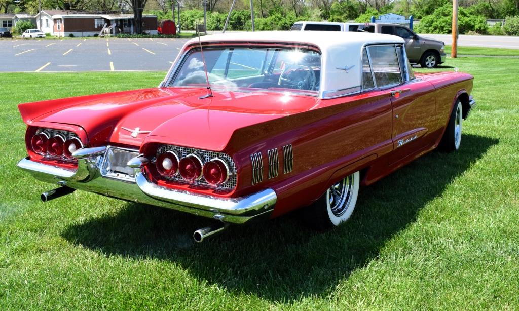 1960 Ford Thunderbird, 390