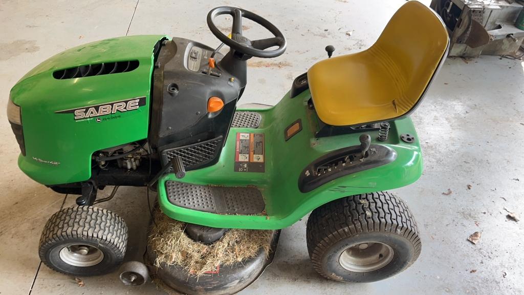 John Deere Sabre