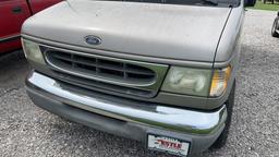 2002 Ford Econoline 150 XLT