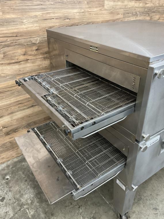 Lincoln Double Stack Conveyor Pizza, Natural Gas Oven