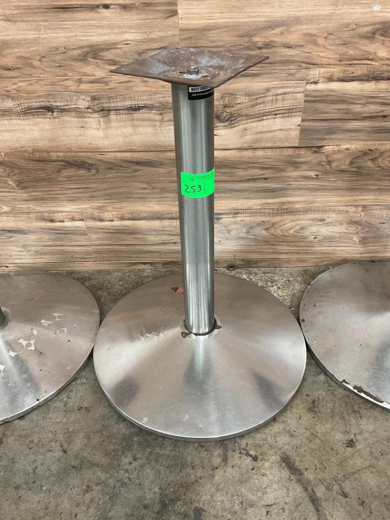 (3) Count Metal Table Bases