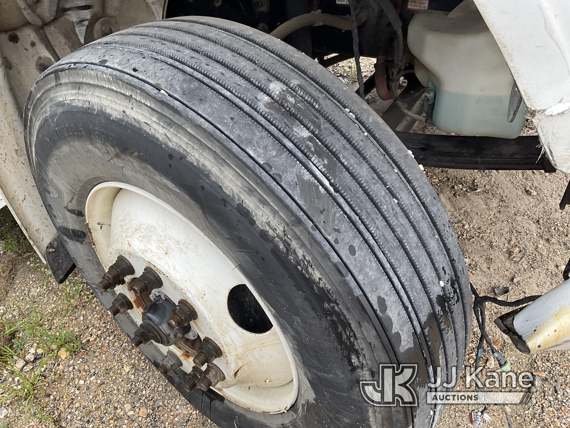 (Creedmoor, TX) Altec AA55-MH, Material Handling Bucket Truck rear mounted on 2018 Freightliner M2 1