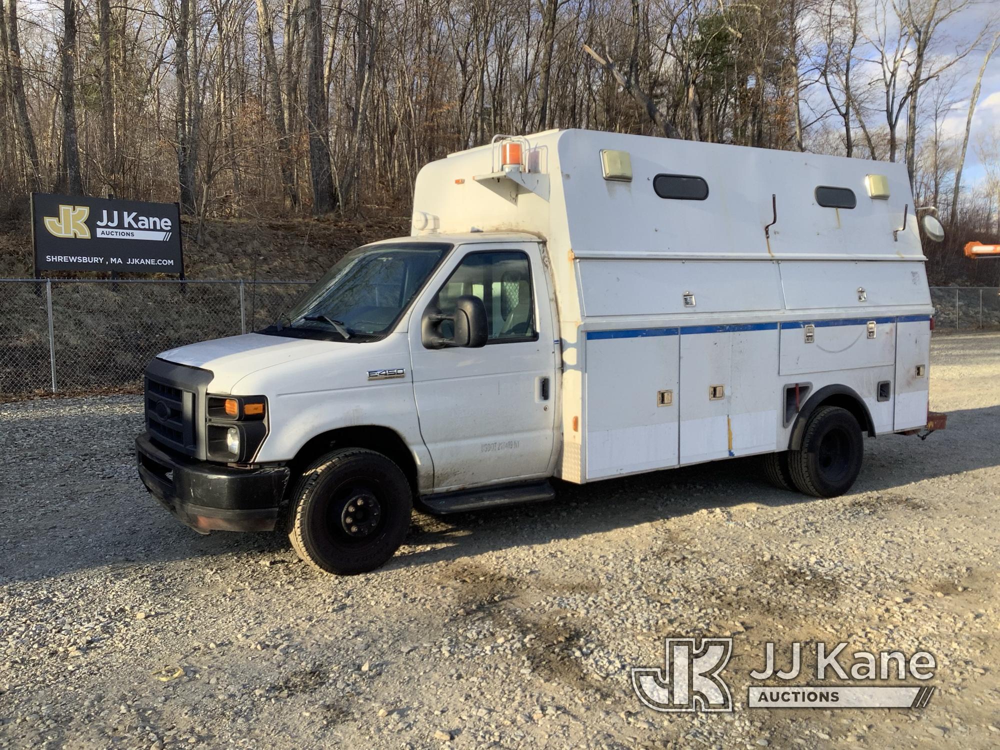 (Shrewsbury, MA) 2010 Ford E450 Cutaway Enclosed Service Van Runs & Moves) (Body & Rust Damage