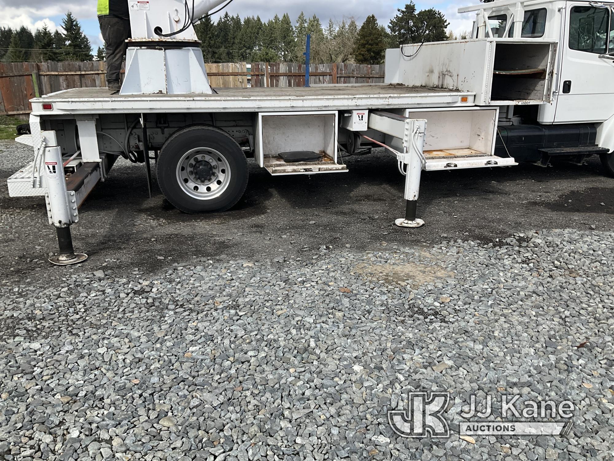 (Eatonville, WA) Phoenix RX87, Telescopic Non-Insulated Platform Lift rear mounted on 2000 Freightli