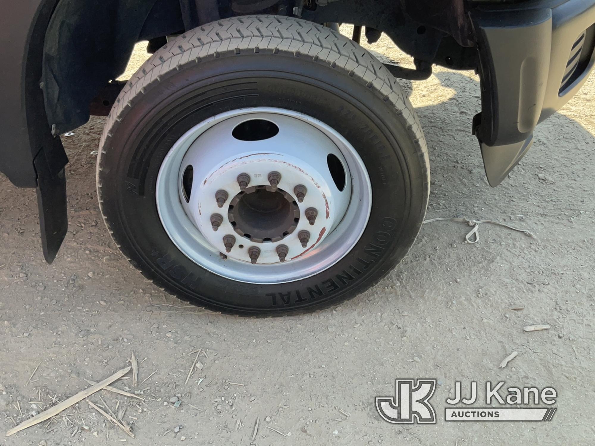 (Corona, CA) Altec AT200-A, Telescopic Non-Insulated Bucket Truck mounted behind cab on 2015 Ford F4