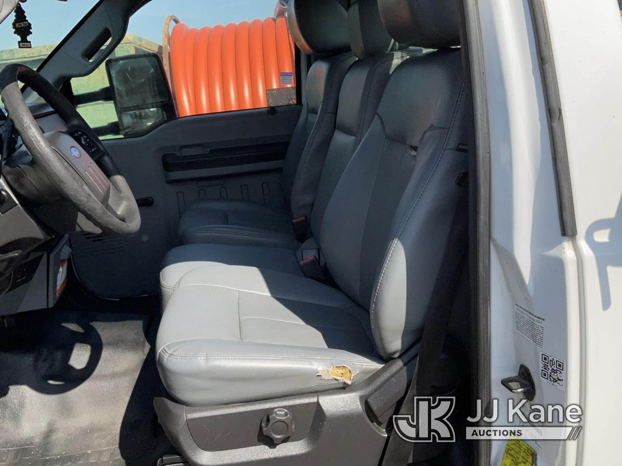 (Corona, CA) Altec AT200-A, Telescopic Non-Insulated Bucket Truck mounted behind cab on 2015 Ford F4