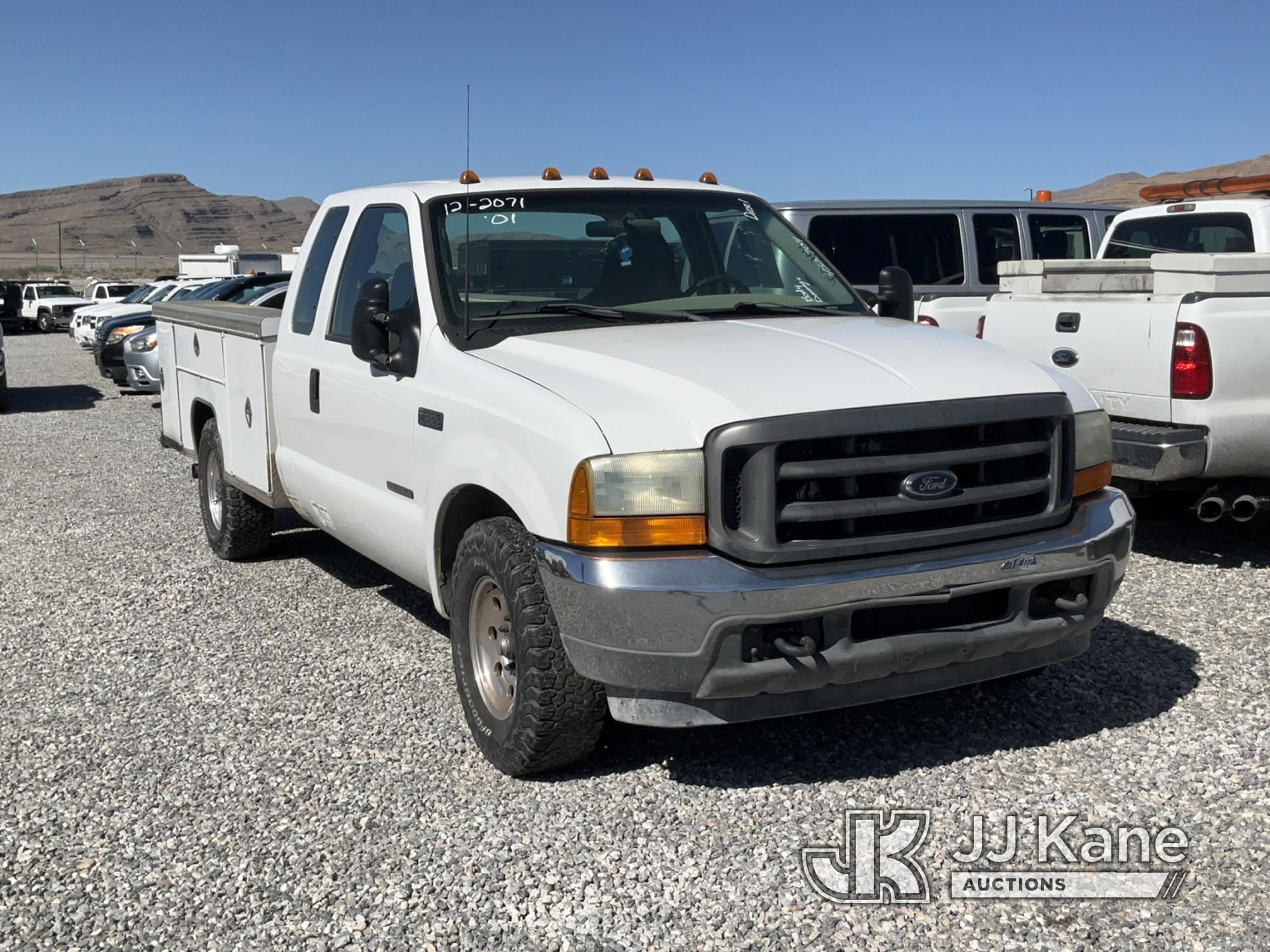 (Las Vegas, NV) 2001 Ford F350 Body Damage, Bad Alternator Jump To Start, Runs & Moves