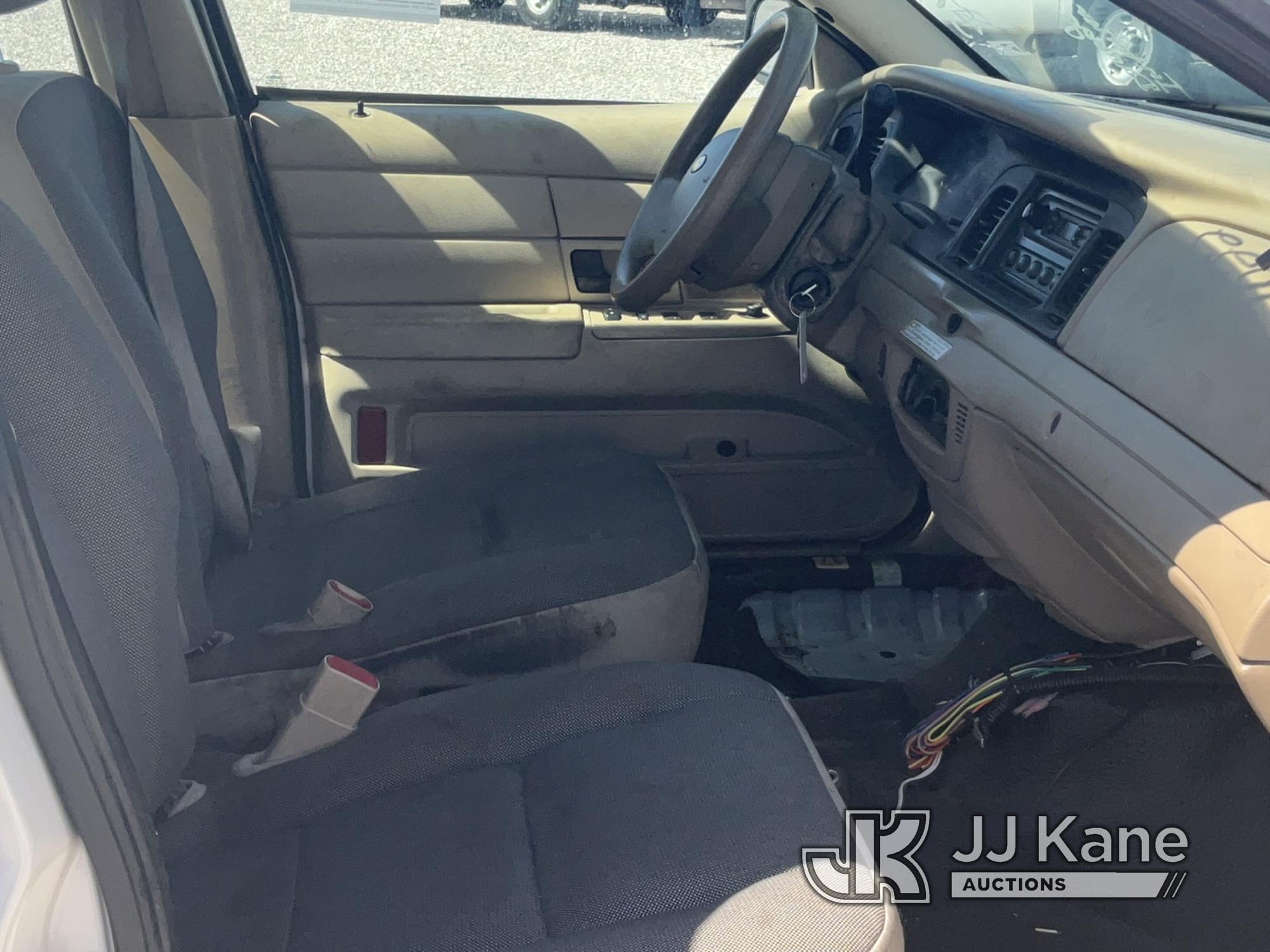 (Las Vegas, NV) 2011 Ford Crown Victoria Police Interceptor Interior Damage, Runs & Moves