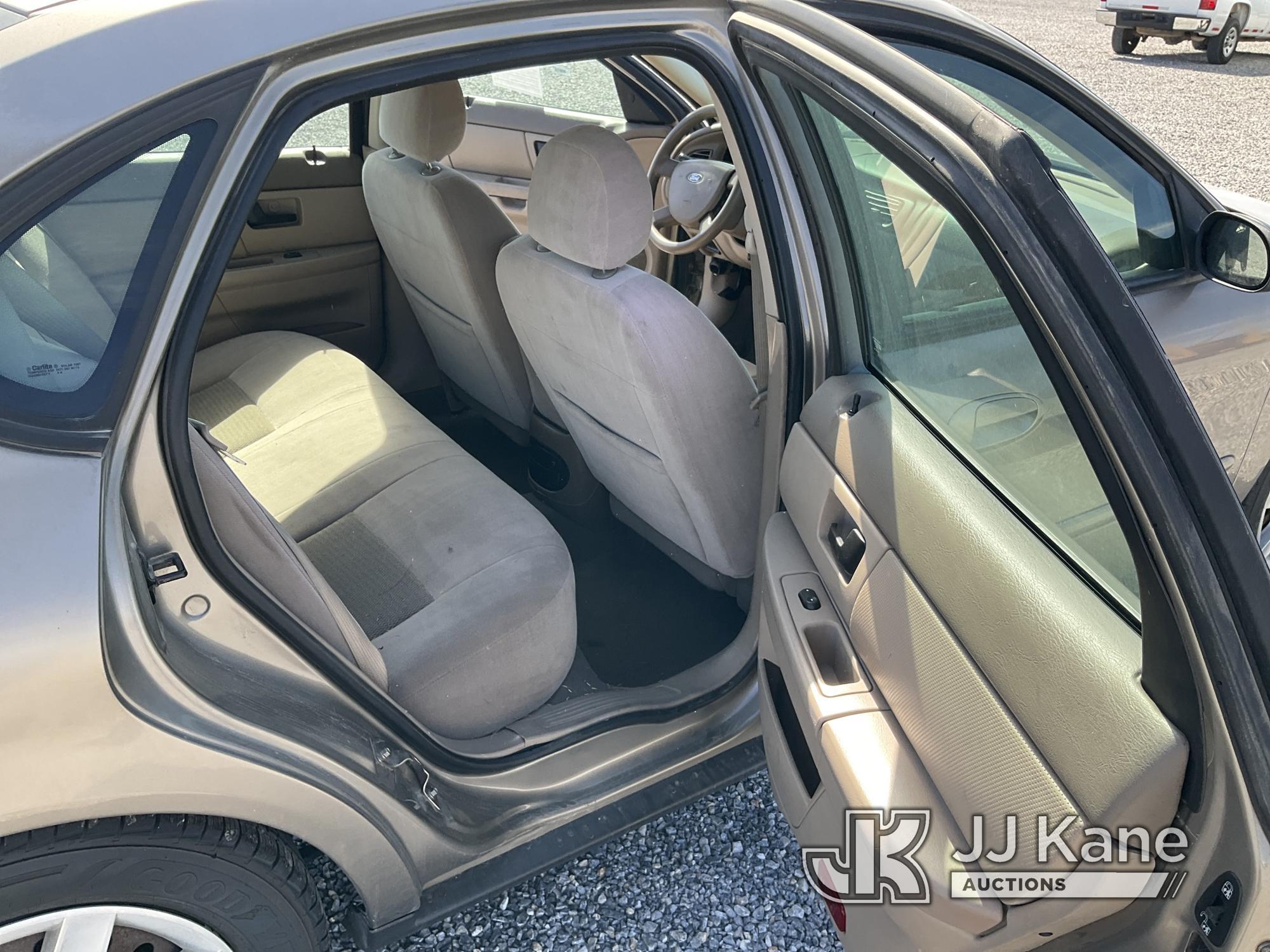 (Las Vegas, NV) 2006 Ford Taurus Minor Body & Interior Damage Jump To Start, Runs & Moves