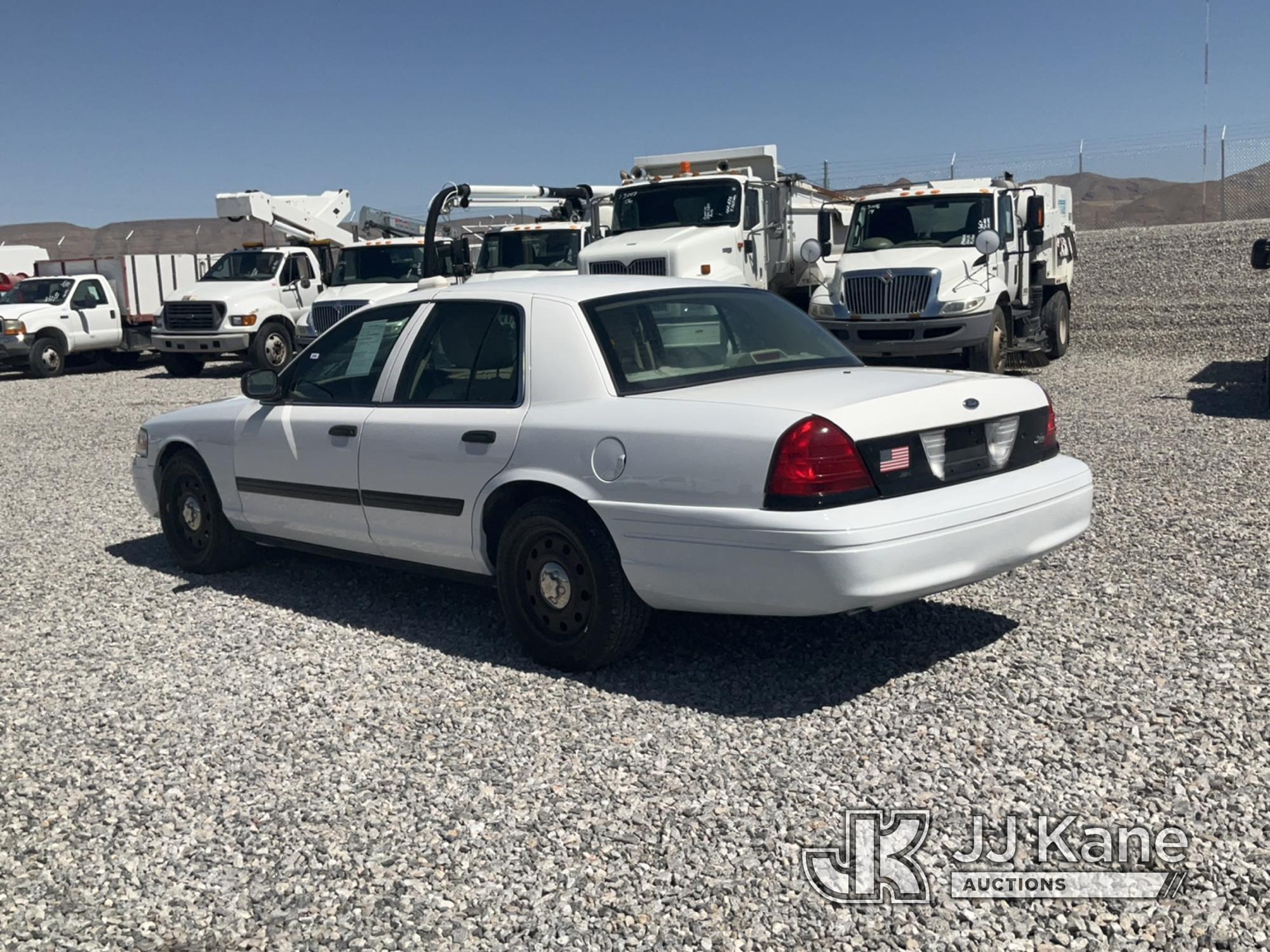 (Las Vegas, NV) 2011 Ford Crown Victoria Police Interceptor Interior Damage, Runs & Moves